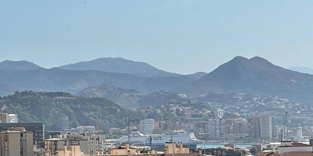 Holidays2malaga Princesa 3 Dormitorios, Vistas Al Mar Y Montana, Terraza Y A 200m A La Playa