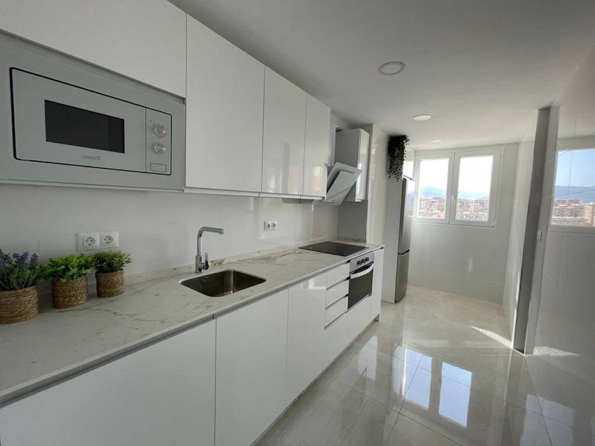 Holidays2malaga Princesa 3 Dormitorios, Vistas Al Mar Y Montana, Terraza Y A 200m A La Playa Apartment *